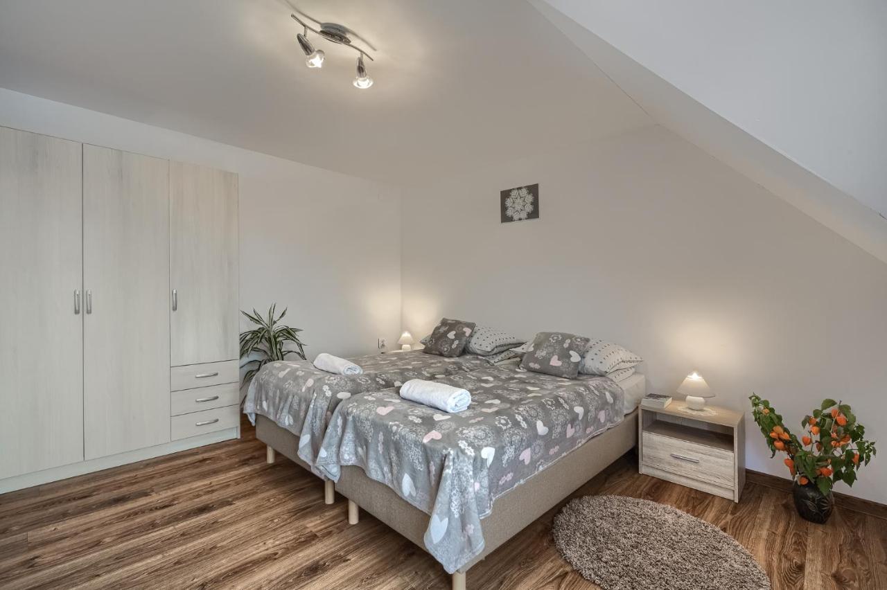 Rembiaszowka Apartment Tylicz Bagian luar foto